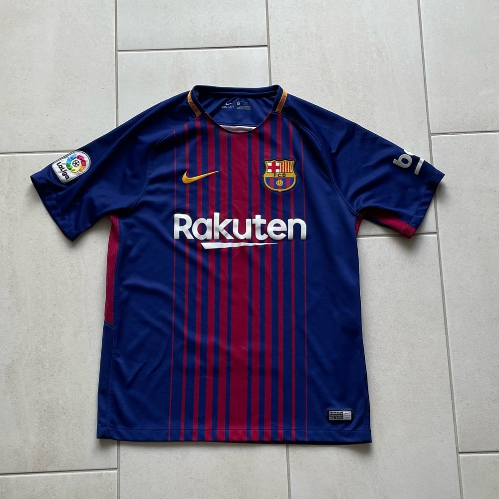 FC Barcelona 2017-2018 Kit